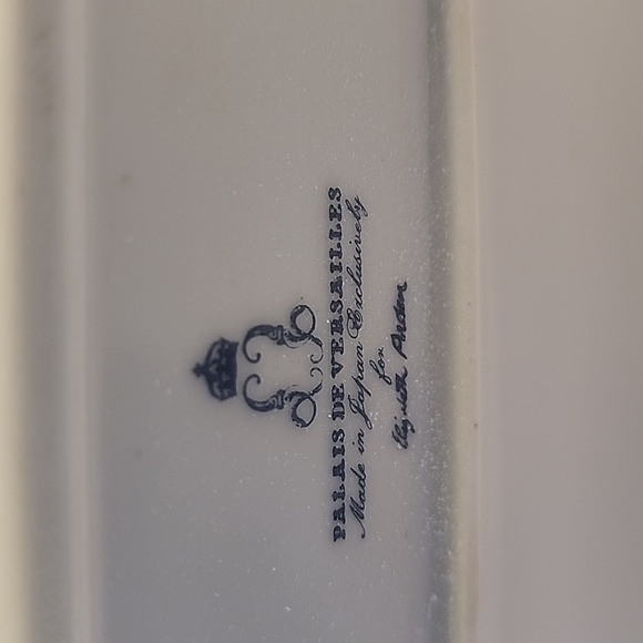 ELIZABETH ARDEN Palais De Versaille Trinket Box Like New Condition - Picture 2 of 7